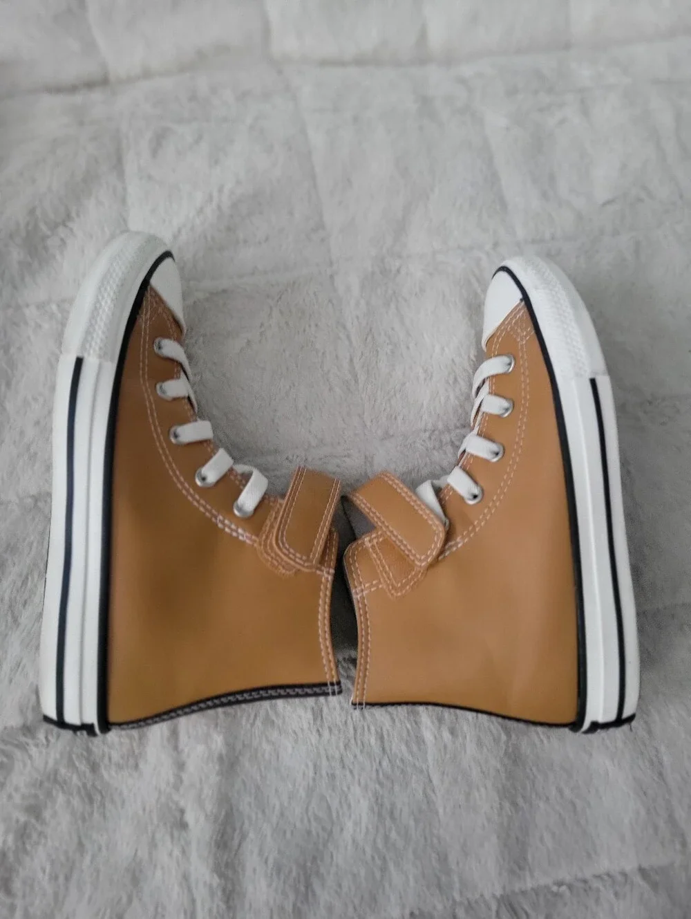 Converse Kids' High-Top Sneakers in Brown Size1